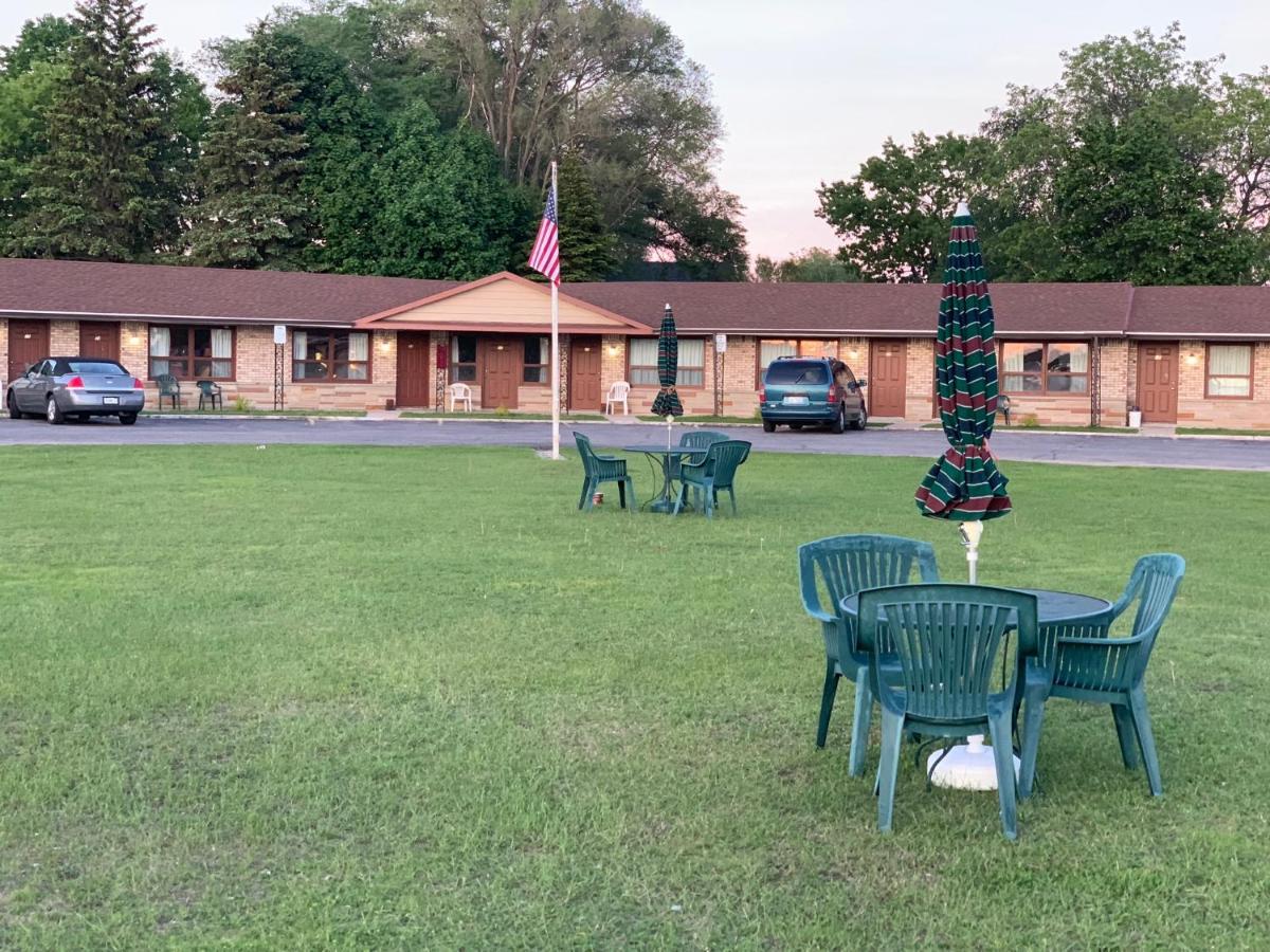 Timberly Motel Gaylord Dış mekan fotoğraf