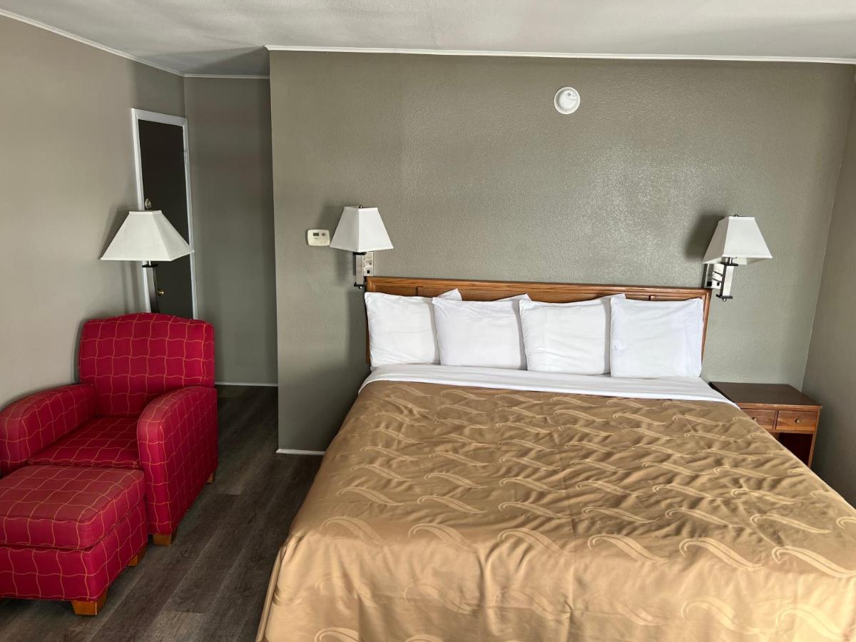 Timberly Motel Gaylord Dış mekan fotoğraf