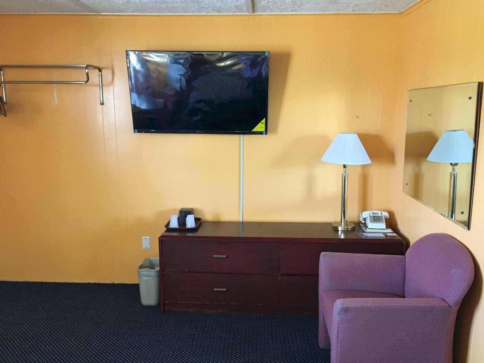 Timberly Motel Gaylord Dış mekan fotoğraf