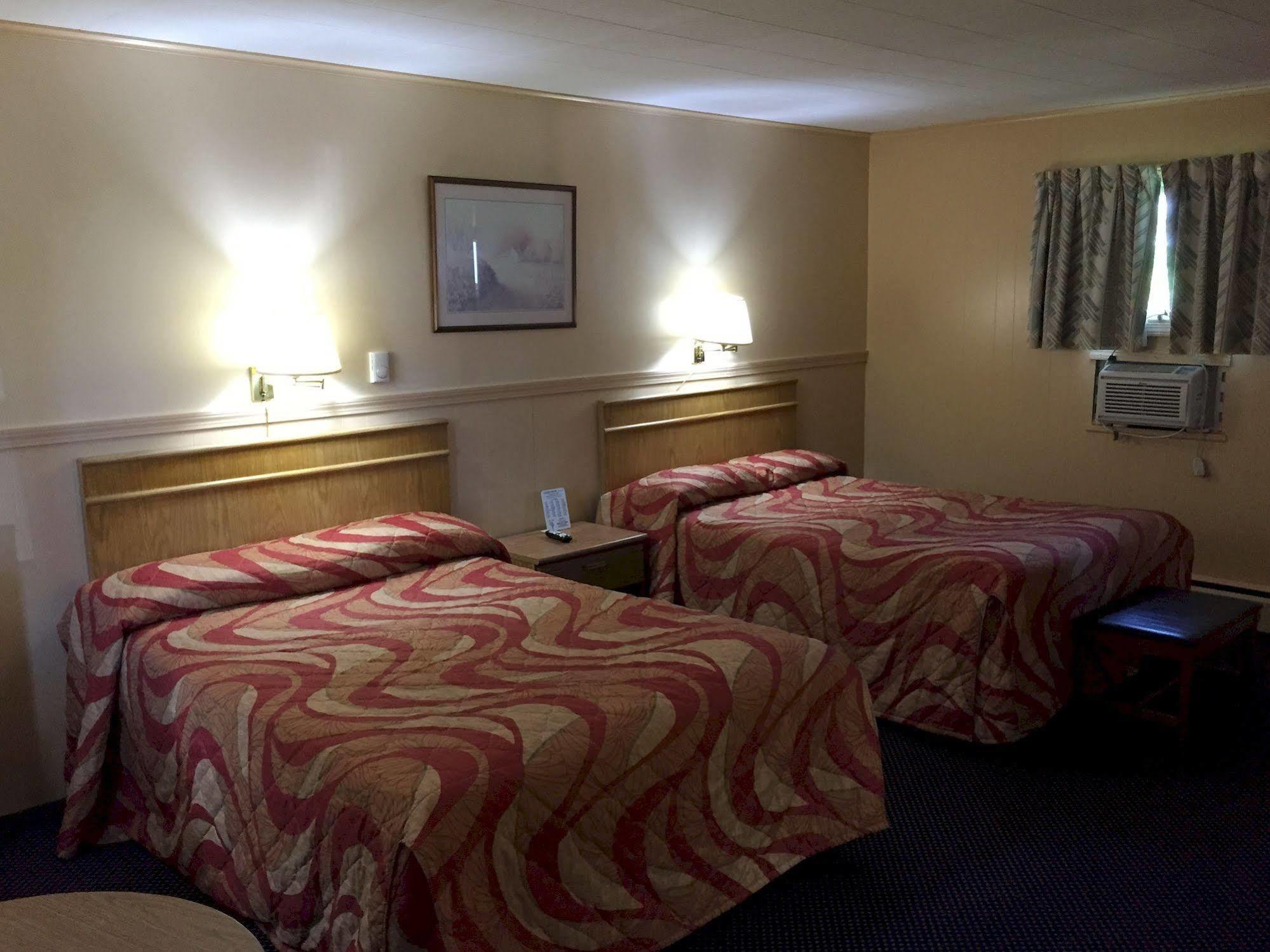 Timberly Motel Gaylord Dış mekan fotoğraf